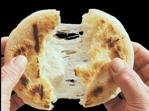 Arepa filled whit Cheese x 10